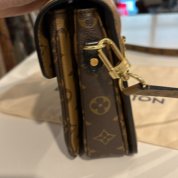 Louis Vuitton monogram Pochette Métis crossbody bag - Picture 5 of 10